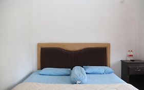 Oyo 2752 Kost Anyelir 15